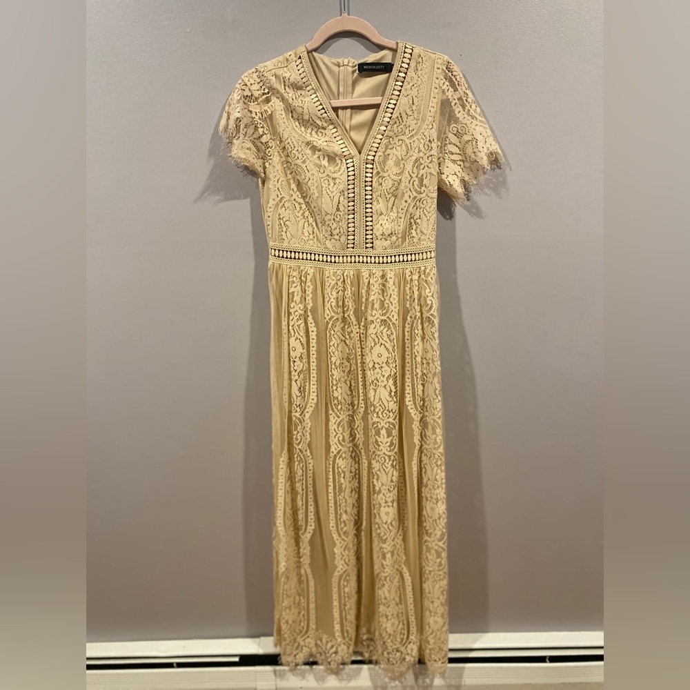 MEDIUM MEROKEETY V Neck Short Sleeve Floral Lace Dress